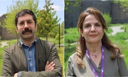 Kobanê’ye yardım TIR’larına engelleme