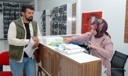 Diyarbakır Büyükşehir Belediyesinden bebeği olan 2 bin 300 aileye destek