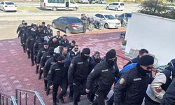 Bot faciasında, 12 tutuklama