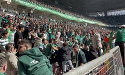 Bursasporlu taraftarlar biri birine girdi