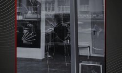 CHP İlçe Başkanlığı'na taşlı saldırı