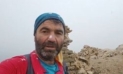 Diyarbakır’da dağcıyı şaşırtan iklim değişimi : Aşağıda güneş, zirvede kar