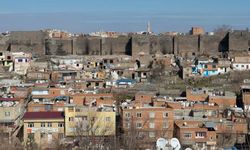 Diyarbakır’da ‘İlk Evim Arsa’ mağduriyeti: 4 yıldır tapular verilmiyor