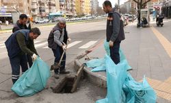 Diyarbakır’da mazgallardan 270 ton atık çıkarıldı