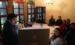 Diyarbakır'da gazetecilere çağdaş gazetecilik eğitimi
