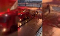 Elazığ'da alt geçit suyla dolunca kurtarılmayı beklediler