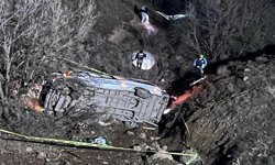 Malatya'da işçi servisi devrildi: 2 ölü, 10 yaralı