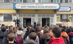 Maraş’taki okulda hayatını kaybedenlere anma