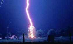 Mardin’de yıldırımın isabet ettiği 8 hayvan telef oldu