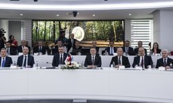 Orman yangınlarında riskli illerin valilerine Ankara’da brifing