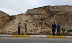 Üniversite yolunda heyelan