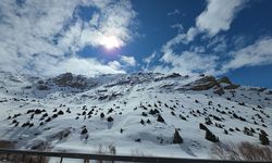 Van'ın yüksek kesimlerinde kar güzel manzaralar oluşturdu