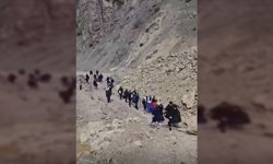 Zapspor oyuncuları maça yetişmek için heyelanlı yolu aştılar