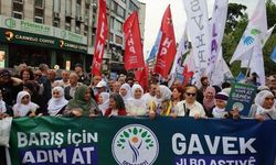İstanbul’da 'Barış İçin Adım At' çağrısında binler yürüdü
