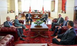 Özgür Özel, Rahmi Koç ve Ali Koç'u kabul etti