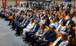 Diyarbakır’daki 'Barışın hukuki zemini' panelinde demokratik çözüm vurgusu