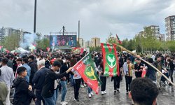 Diyarbakır’da binlerce taraftar Kent Meydanını doldurdu