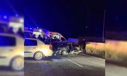 Karayoluna çıkan traktör otomobil ile çarpıştı: 5 yaralı