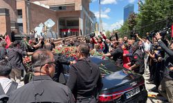 Kılıçdaroğlu’na çiçekli karşılama