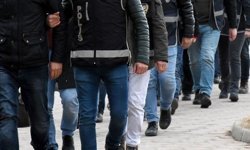 İzmir merkezli 8 ilde 1,6 milyarlık operasyon