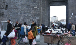 Kürtlerin yoğun yaşadığı 16 şehirde süreç araştırması; "Ekonomik kriz", "Kürt sorununu" geçti