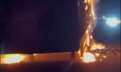 Diyarbakır'da hareket halindeki tır alev aldı