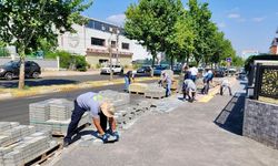 Diyarbakır’da o caddede kaldırımlar yenileniyor