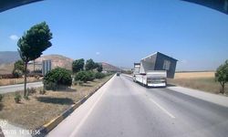 Fırtınanın konteyneri uçurduğu anlar kamerada