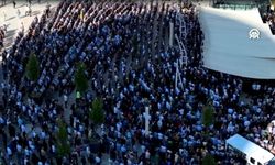 Kadir İnanır son yolculuğuna böyle uğurlandı