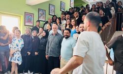 Diyarbakırlı öğretmene vefa örneği: Alkışlarla gönderildi