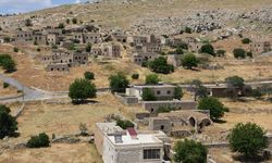 Şırnak’ta Ezidilerin dönüşüyle ‘Mağara köyü’ turizme açıldı