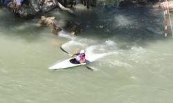 Tunceli’de kano slalom yarışı