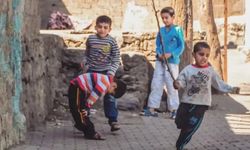Sur'da Çocuk Olmak