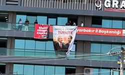 Diyarbakır CHP’de Kemal Kılıçdaroğlu afişi asıldı