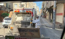 Diyarbakır’da çöp kamyonları trafiği kilitliyor