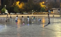 Diyarbakır’daki park çocukların paten alanına dönüştü