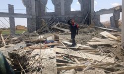 Şanlıurfa'da cami inşaatı çöktü, 3 işçi yaralandı