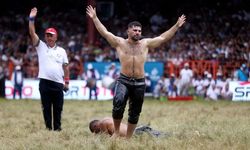 Tarihi yağlı güreşlerinde başpehlivan belli oldu