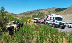 Araba uçuruma yuvarlandı; 5 kişi yaşamını yitirdi
