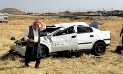 Şanlıurfa’da otomobil şarampole devrildi: 4 yaralı