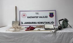 Define bulmak için evin altında metrelerce kazı yaptılar