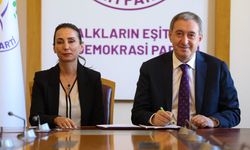 DEM Parti 'çerçeve yasa' kanun teklifini imzaladı