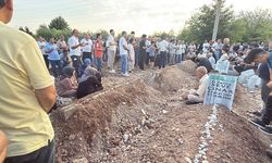 Diyarbakır’da 5 kardeş ve 2 yeğen yan yana defnedildi