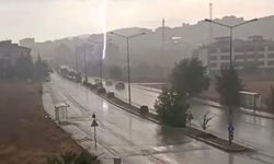 Elazığ’da yıldırım düşme anı
