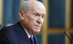 Çerçeve Yasa teklifine ilk imzayı Devlet Bahçeli attı