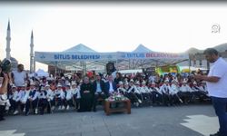 Bitlis'te 60 çocuk için sünnet şöleni düzenlendi