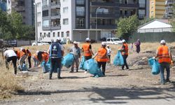 DEM Partili belediyelerin başlattığı temizlik kampanyası sürüyor