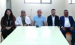 Abdullah Öcalan’ın ailesiyle görüşmesinden fotoğraf paylaşıldı