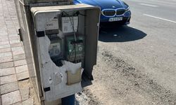 Diyarbakır' Elektrik Panosu Tehlike Saçıyor