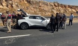 Ergani’de otomobil traktörle çarpıştı: 4 yaralı